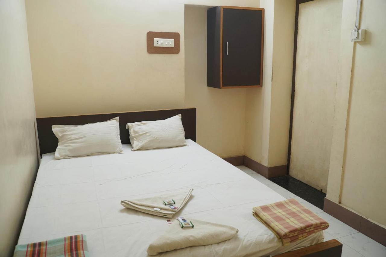 Sowmya Lodge Tiruchirappalli Exterior photo